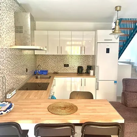 Apartament Duplex-bungalow In Playa De Americas,3 Minutes Near The Beaches In Tenerife Playa de las Americas (Tenerife)
